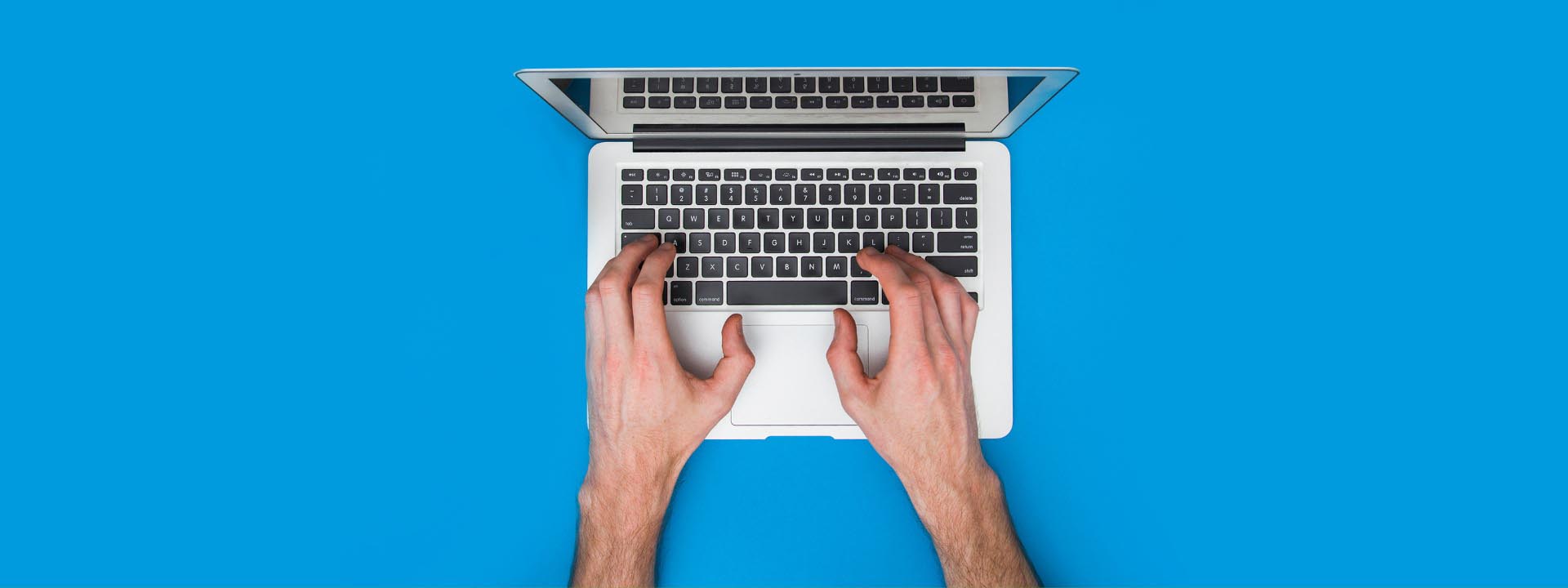 Pros and Cons of Online vs Offline Bookings